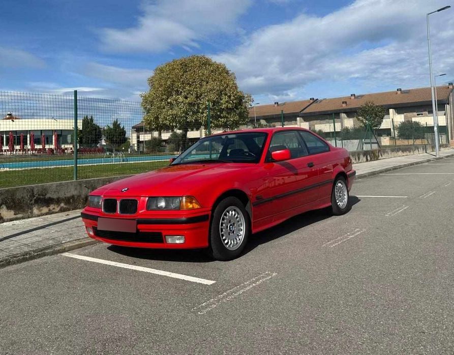 BMW 318 iS Coupé
