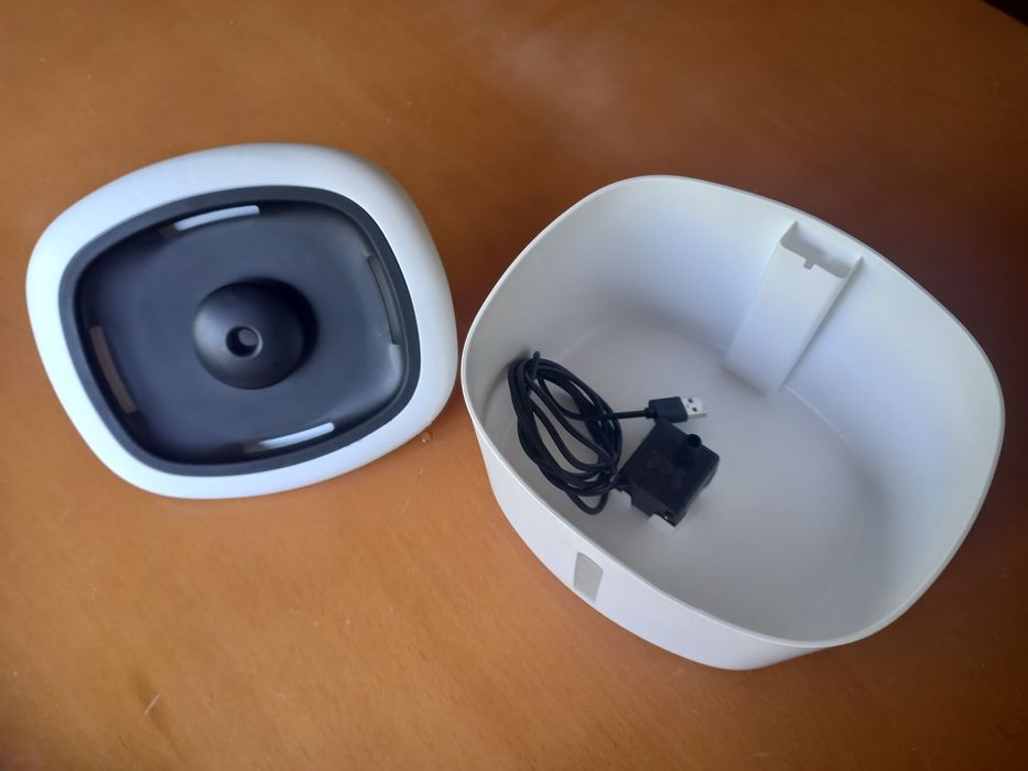 Fonte de água para gato