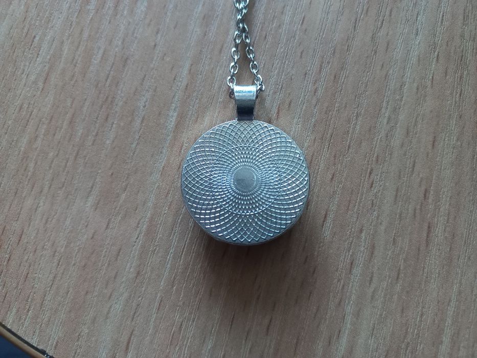 Кулон емблема Дедпул