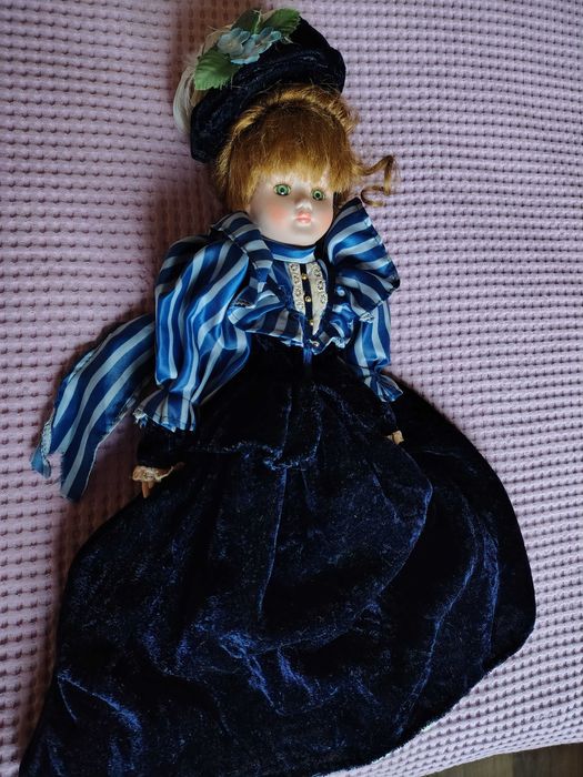 Вінтажні фарфорові кукли