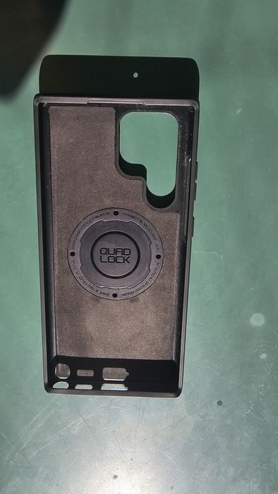 QUAD LOCK Samsung S22 Ultra
