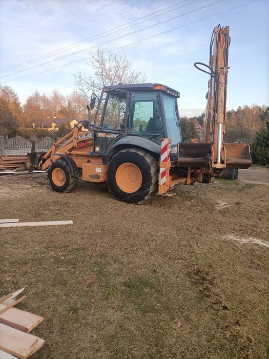 Sprzedam koparko-ładowarkę Case 590 SR z 2005 roku. Przebieg 7885 mth
