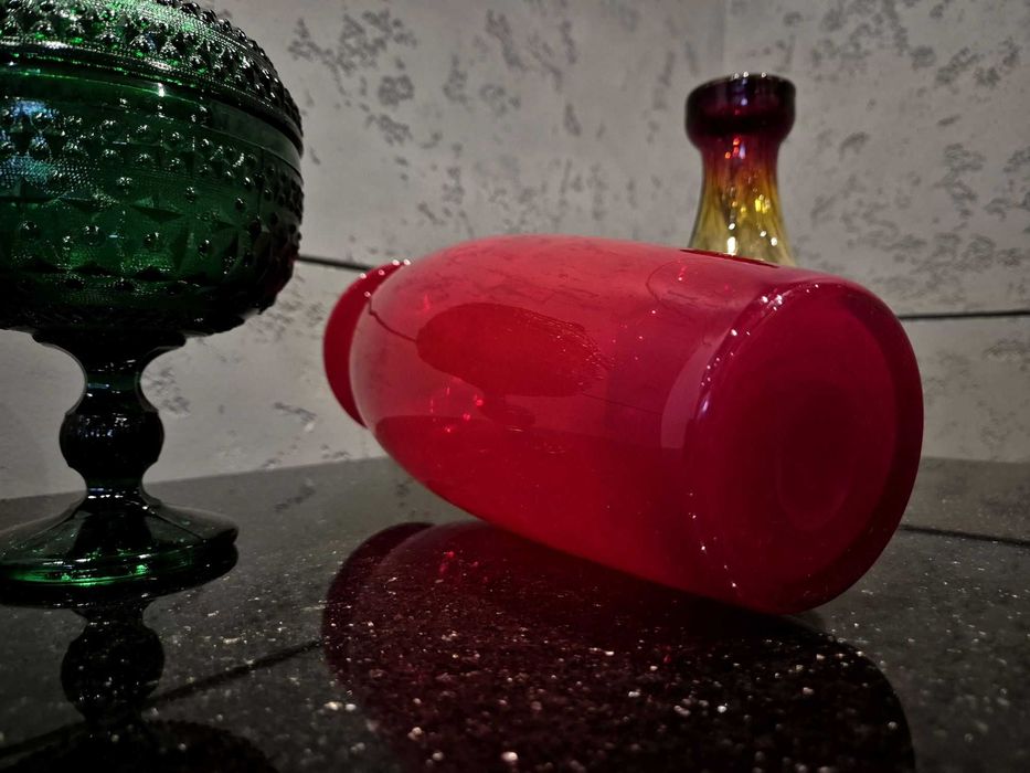 Wazon buraczek  Horbowy wysoki  szkło kolorowe