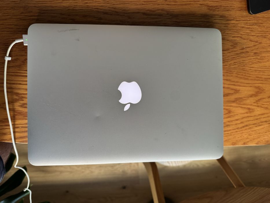 MacBook Pro Retina 13" — i5 2.9GHz / 8GB / 512GB SSD