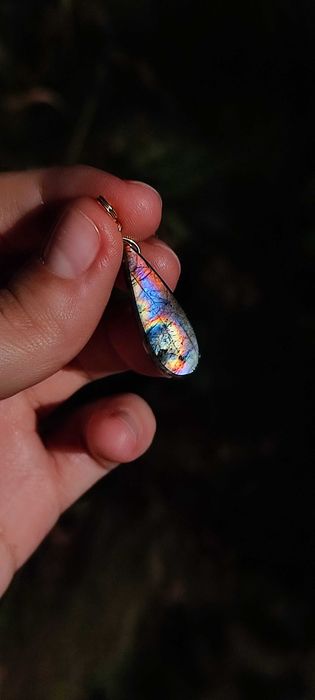 Labradoryt turkus kryształ labradorytu wisior wisiorek amulet