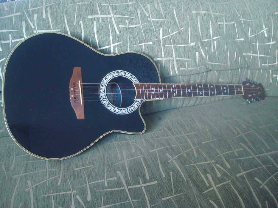 Продам электроакустическую гитару