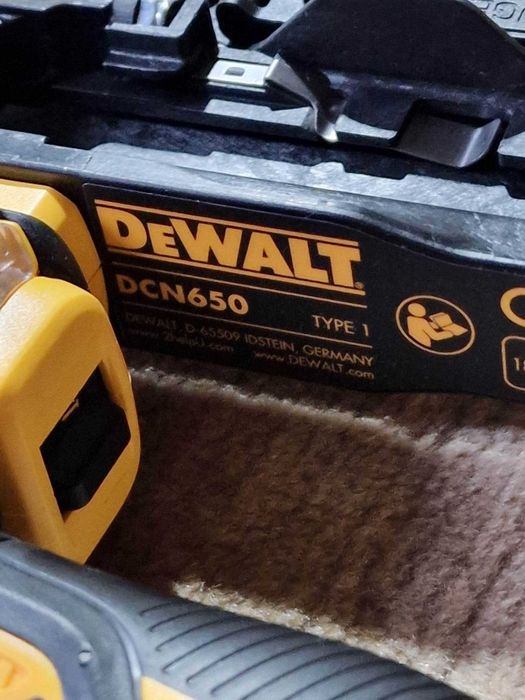DeWalt DCN 650 Gwoździarka XR 18V