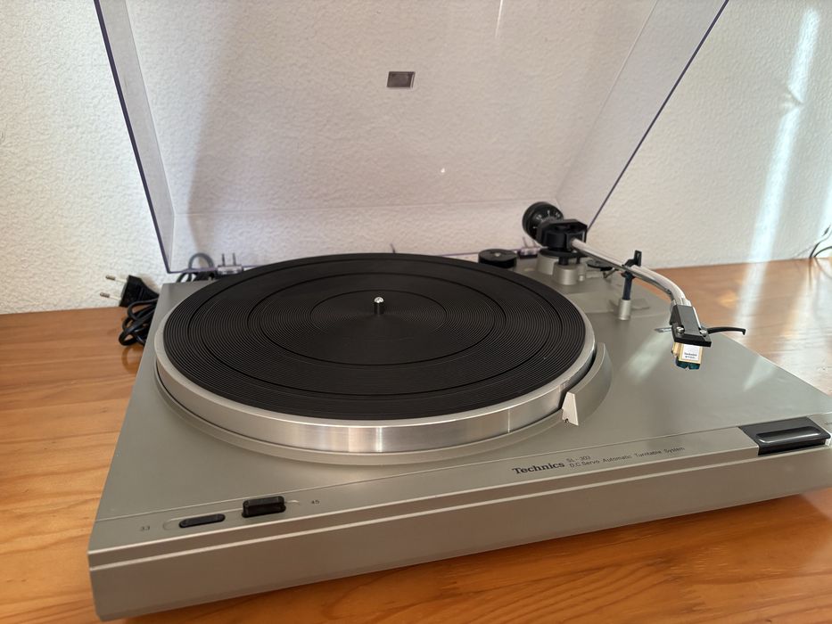 Gira discos Technics SL-303