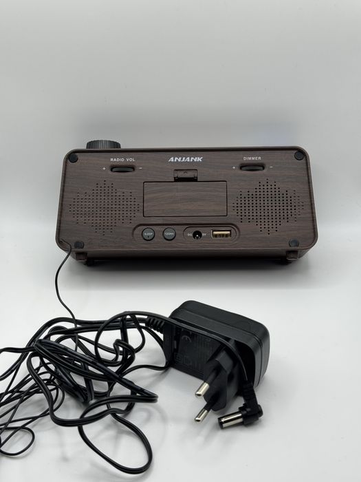 Годинник настільний із дзеркальним відображенням