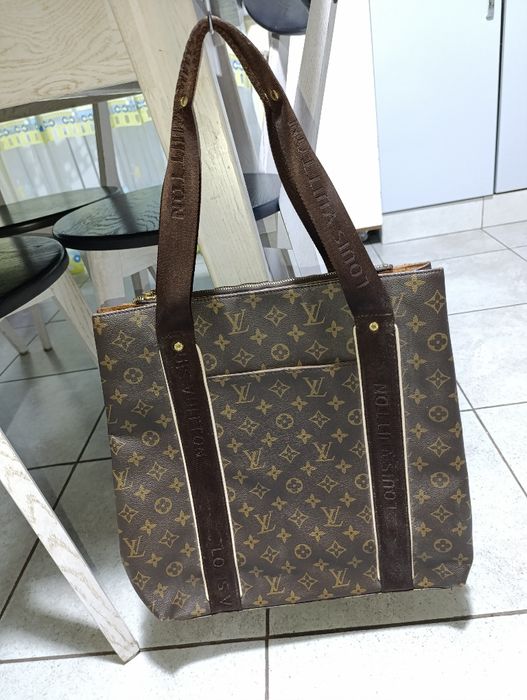 Сумка Louis Vuitton Винтажная оригинальная Очень красивая.