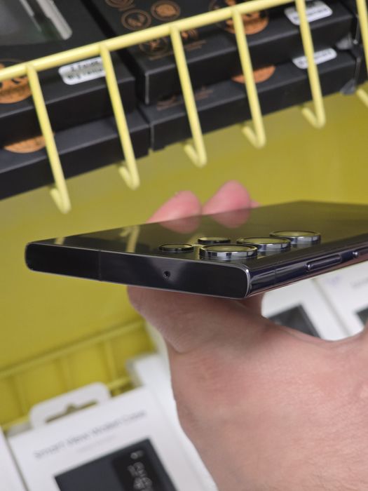 Samsung Galaxy S23 Ultra 256gb На Подарунок