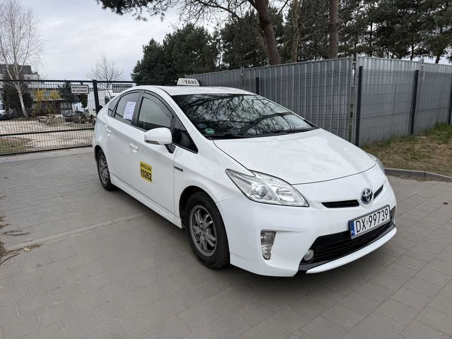 Auta pod Taxi, Uber, Bolt, Freenow.