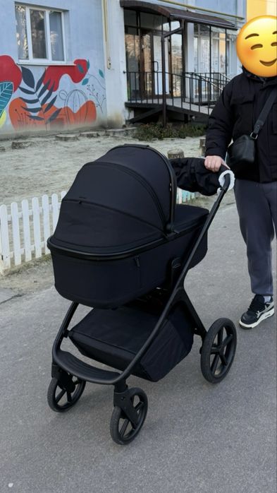 Детская коляска 2в1 Carrello Vector черная
