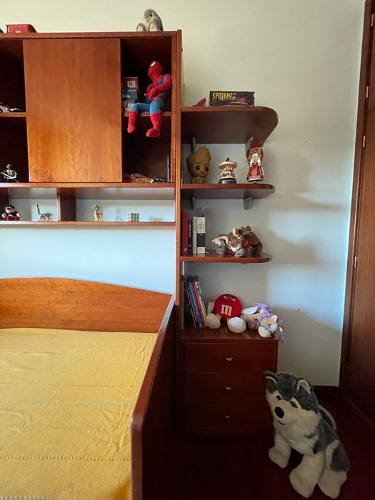 Quarto Singular (oferta colchões) (colchão 183x90)