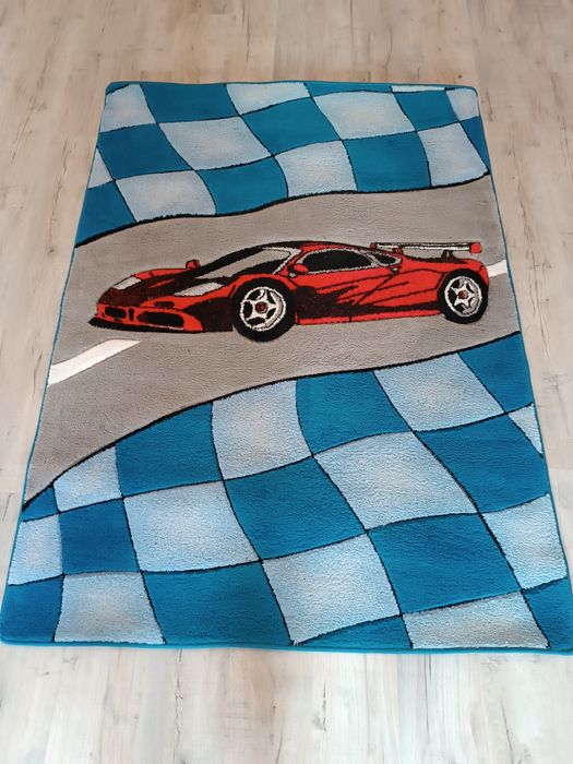 Dywan dla chłopca 140x190 samochód auto Ferrari stan bdb