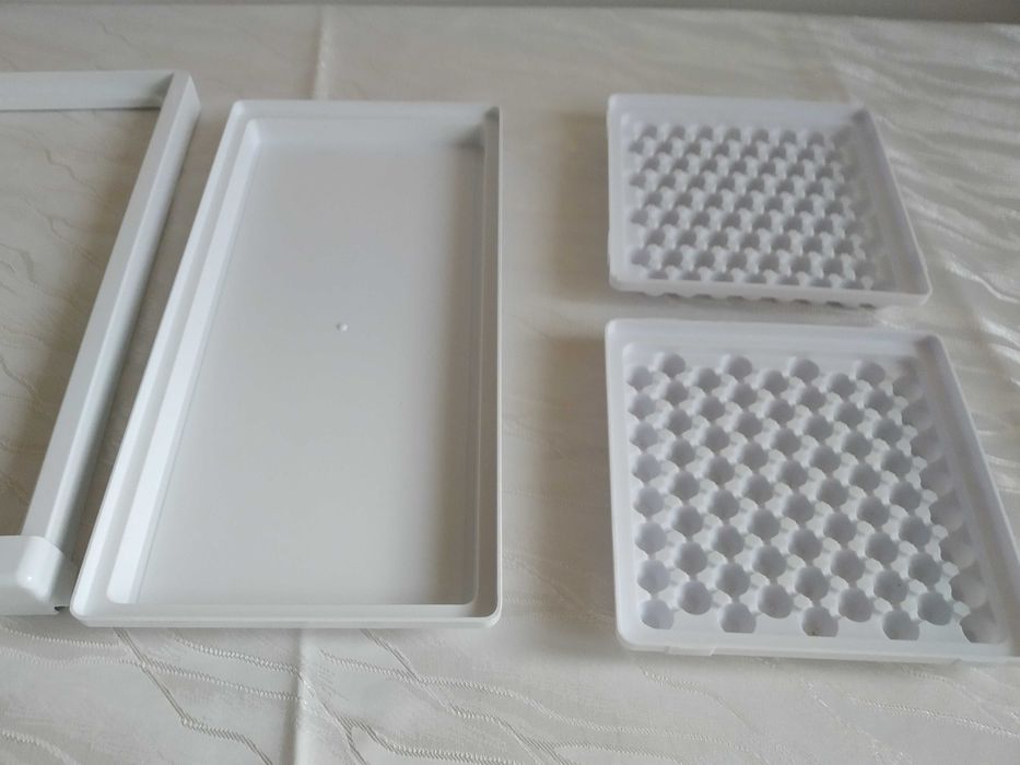 Półka do zamrażarki - chłodziarko zamrażarki CZN 235 firmy Polar.