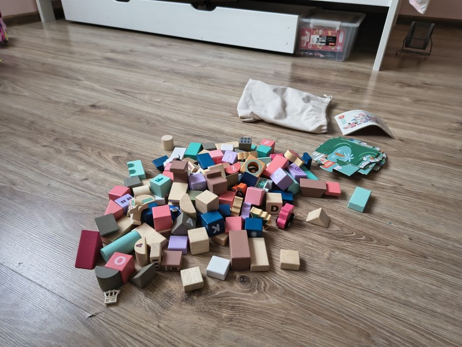 Klocki drewniane  zestaw droga miasto 115 elementów.