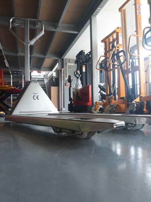 Porta-paletes em aço inox p/ industria alimentar 2000 Kg. AP28