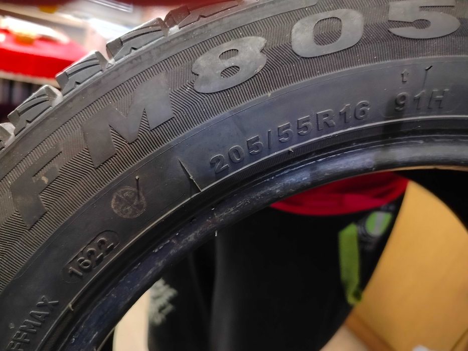 Opony zimowe 205/55/16