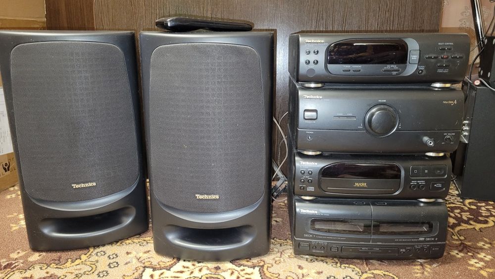 Повний комплект стереосистеми Technics SE-CH404/505