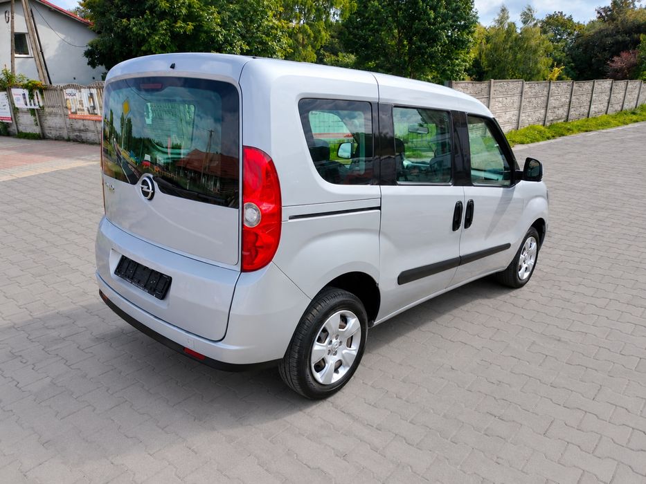 OPEL COMBO 1.6 DIESEL 105 KM z 2013!! 6 BIEGÓW!! TEMPOMAT!!! NISKI Udokumentowany Przebieg 176 TYŚ!!!