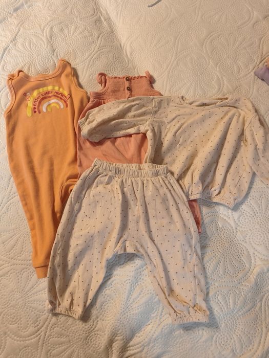 Paka ubrań niemowlęcych dla dziewczynki