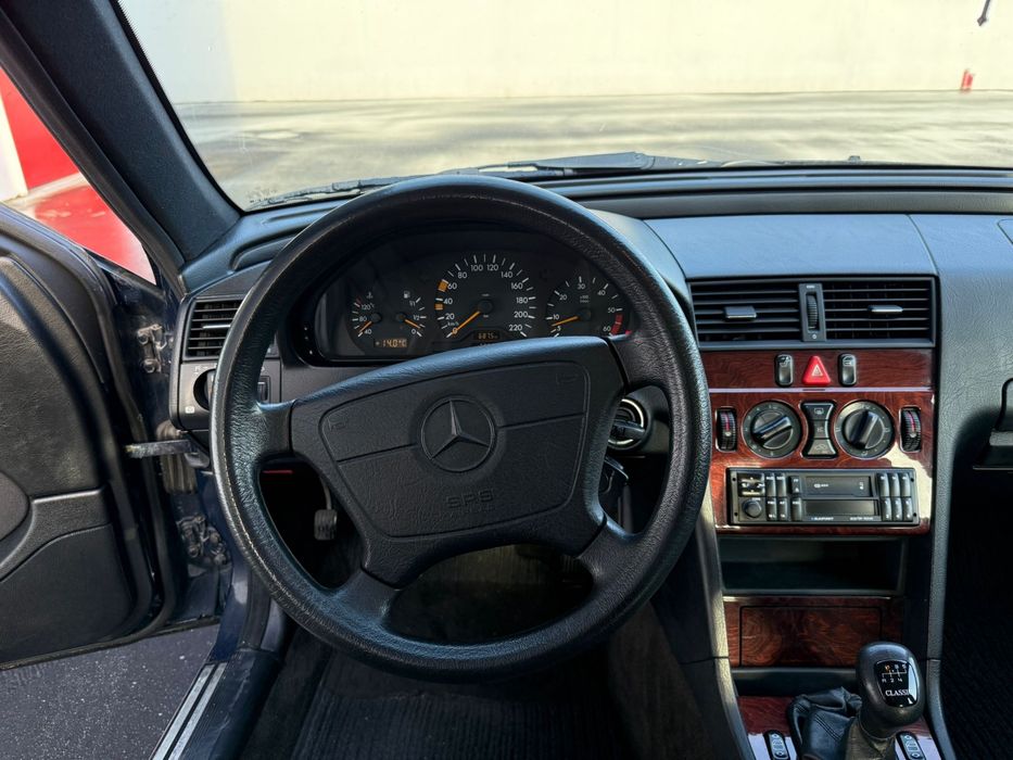 Mercedes Benz C220