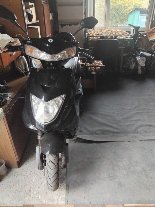 Електроскутер YADEA S-Way