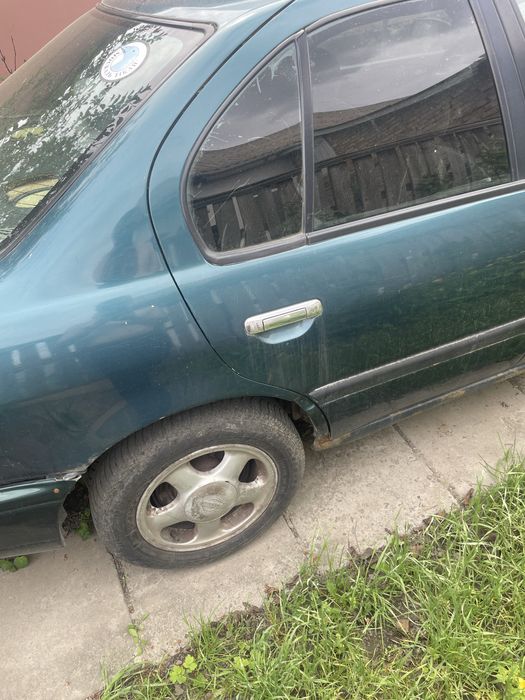 Nissan primera p10