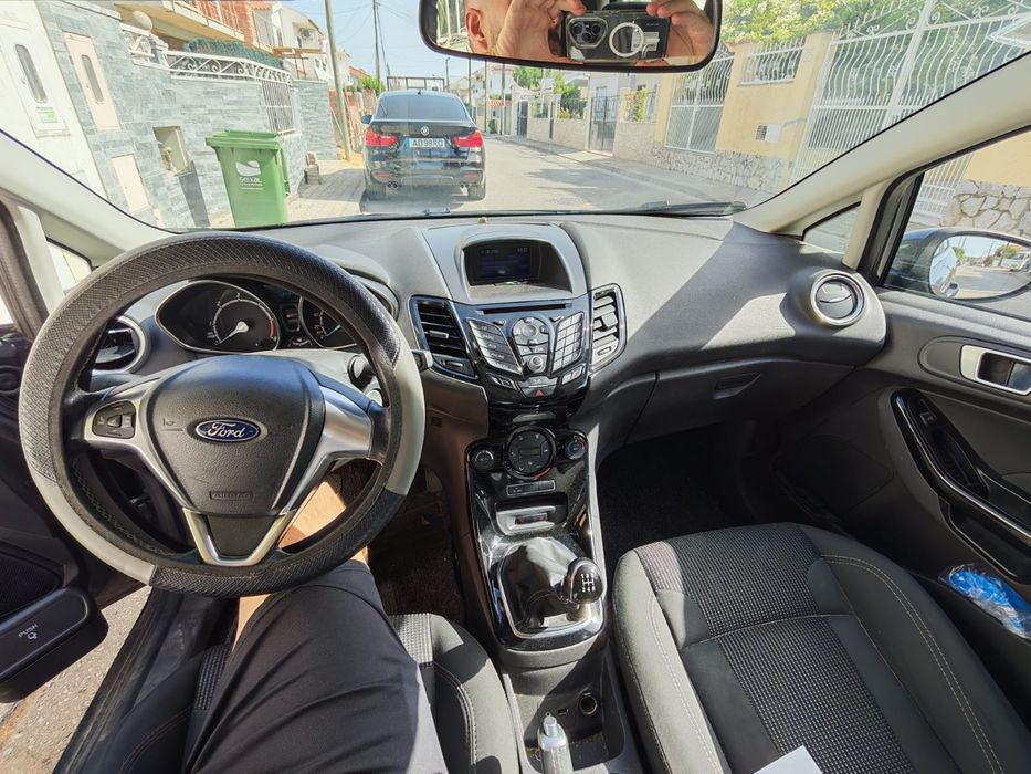 Ford fiesta Titanium531656648909148164