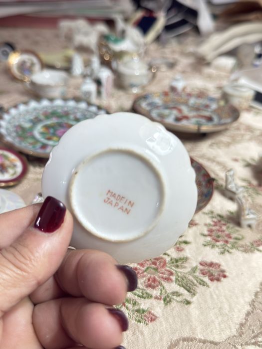 Vendo mini porcelanas para colecionar