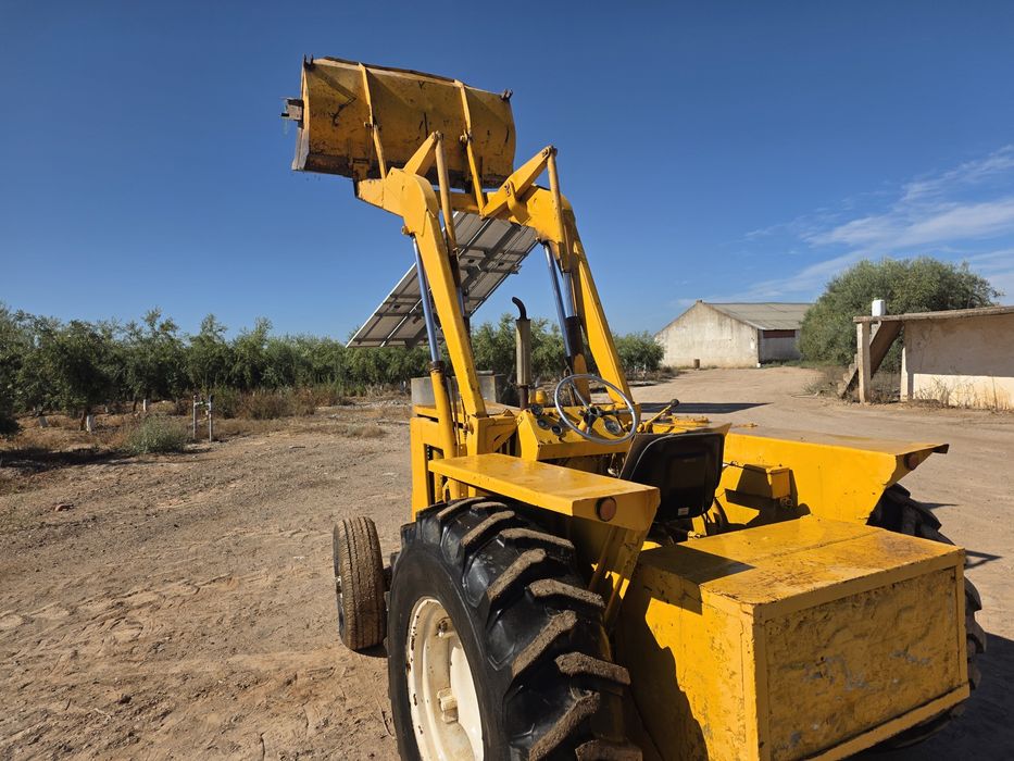 Pá carregadora Internacional Harvester