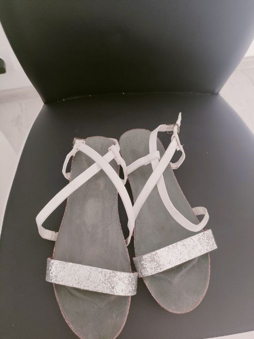 Buty rozmiar 39.
