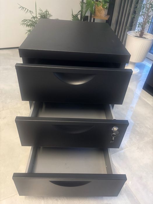 Szafka kontenerek pod biurko