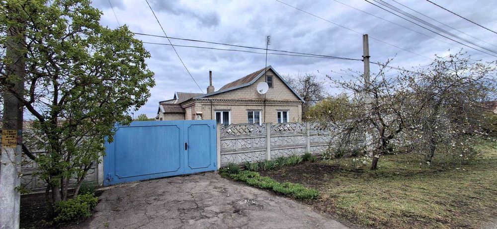 Продам будинок.  Українка, центр . Сертифікат