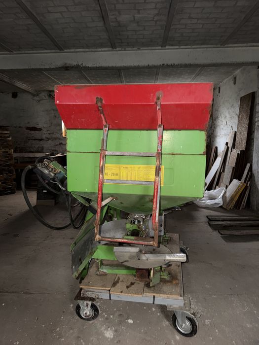 Rozsiewacz Krukowiak MXL 850 1Tona