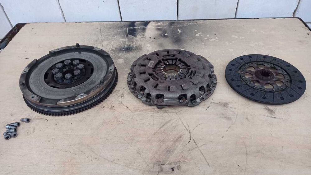 Kompletne Sprzęgło Koło Dwumasowe Tarcza Docisk BMW E39 E46 M52 M54