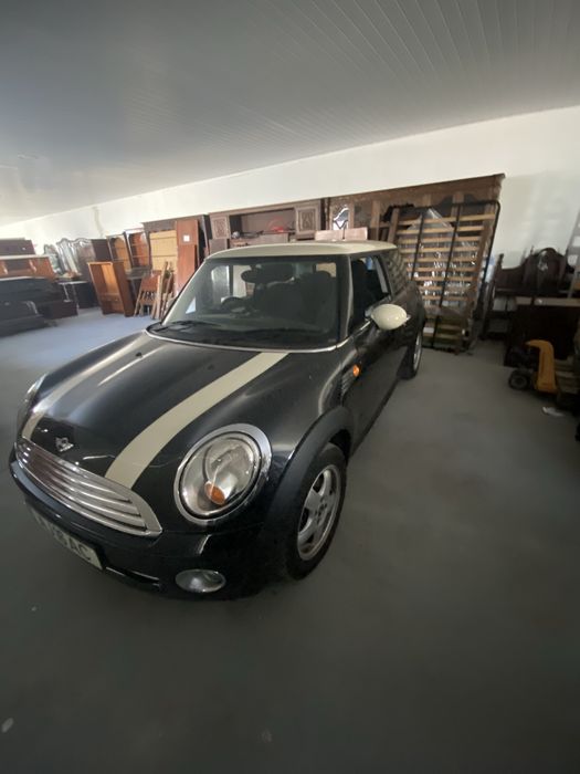 Mini volante a direita matricula portuguesa