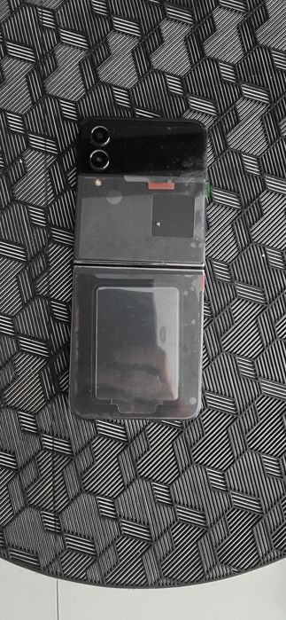 Samsung Galaxy Z flip4
