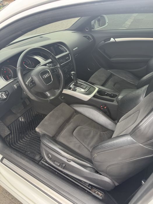 Продам Audi A5 B8 3.2 quattro официал