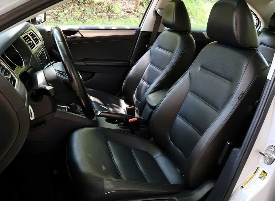 Volkswagen Jetta      2018