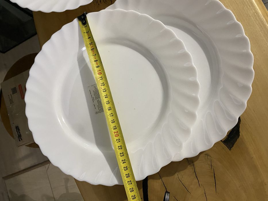 Тарілки нові.