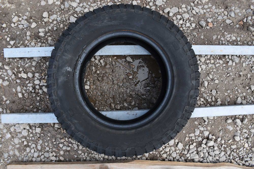 2x Opona opony General Grabber AT3  205/70R15 106/104S