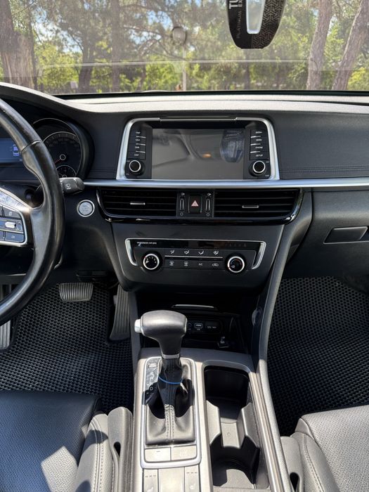 Продаю Kia k5 2.0 газ