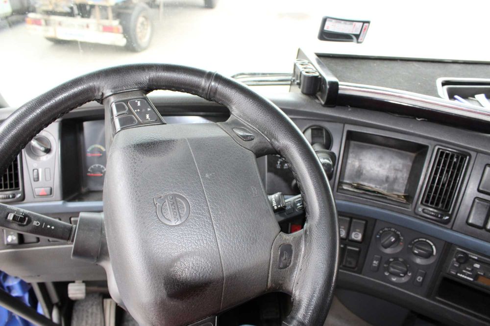 тягач Volvo FH 440, Євро 5 + напівпричіп Schmitz комплект