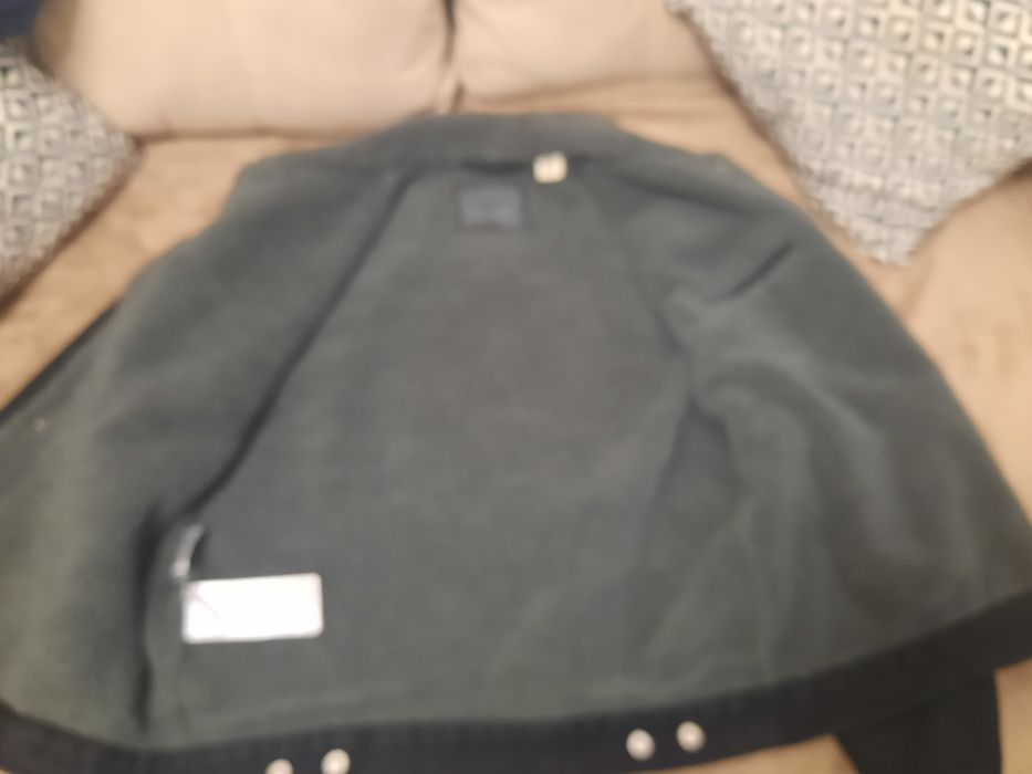 Куртка Levi's  M розмір