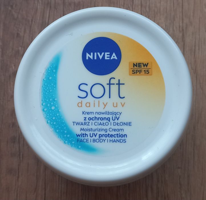 Nivea Soft Daily UV krem nawilżający SPF15 twarz ciało dłonie