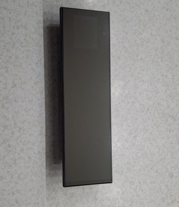 Зеркало заднего вида с экраном и регистратор