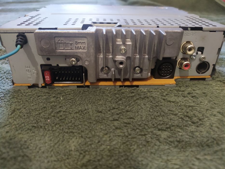 Продам магнитолу