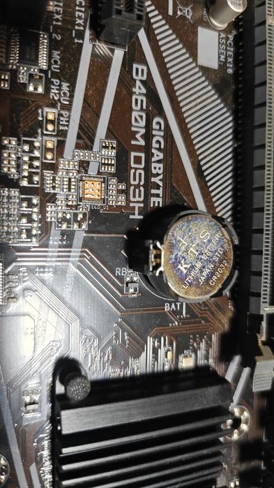 Gigabyte B460M DS3H + Intel i5 10400F